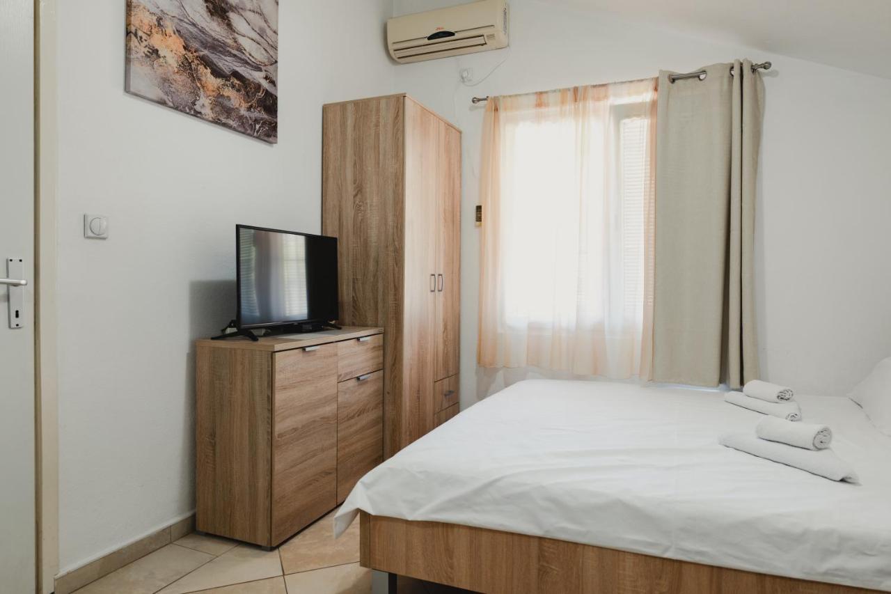 Apartments Djukic Тиват Экстерьер фото