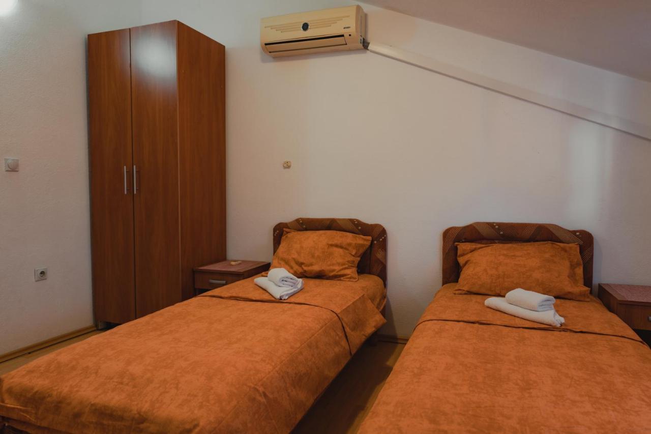 Apartments Djukic Тиват Экстерьер фото
