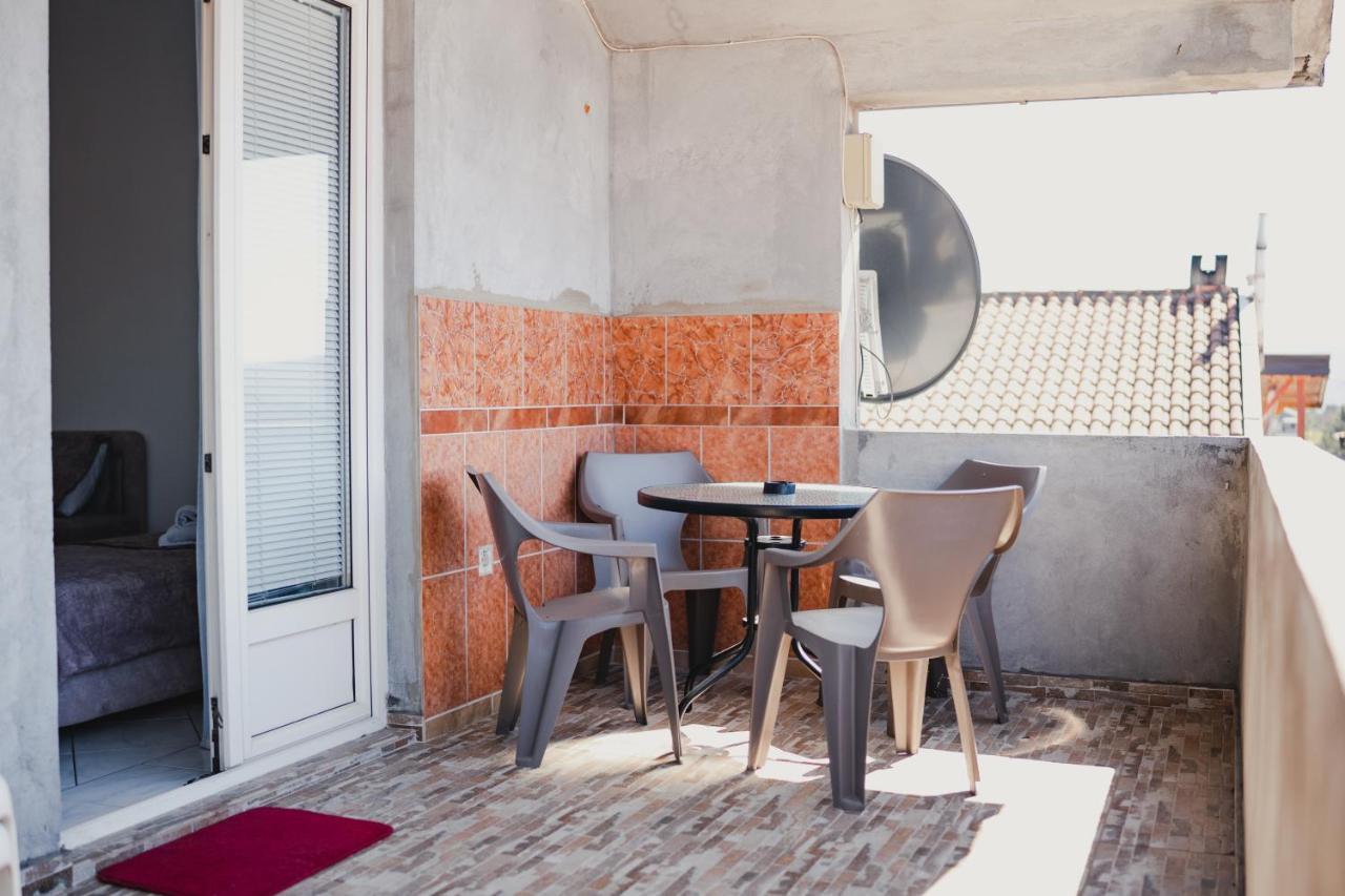 Apartments Djukic Тиват Экстерьер фото
