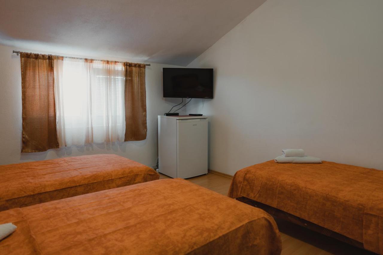 Apartments Djukic Тиват Экстерьер фото