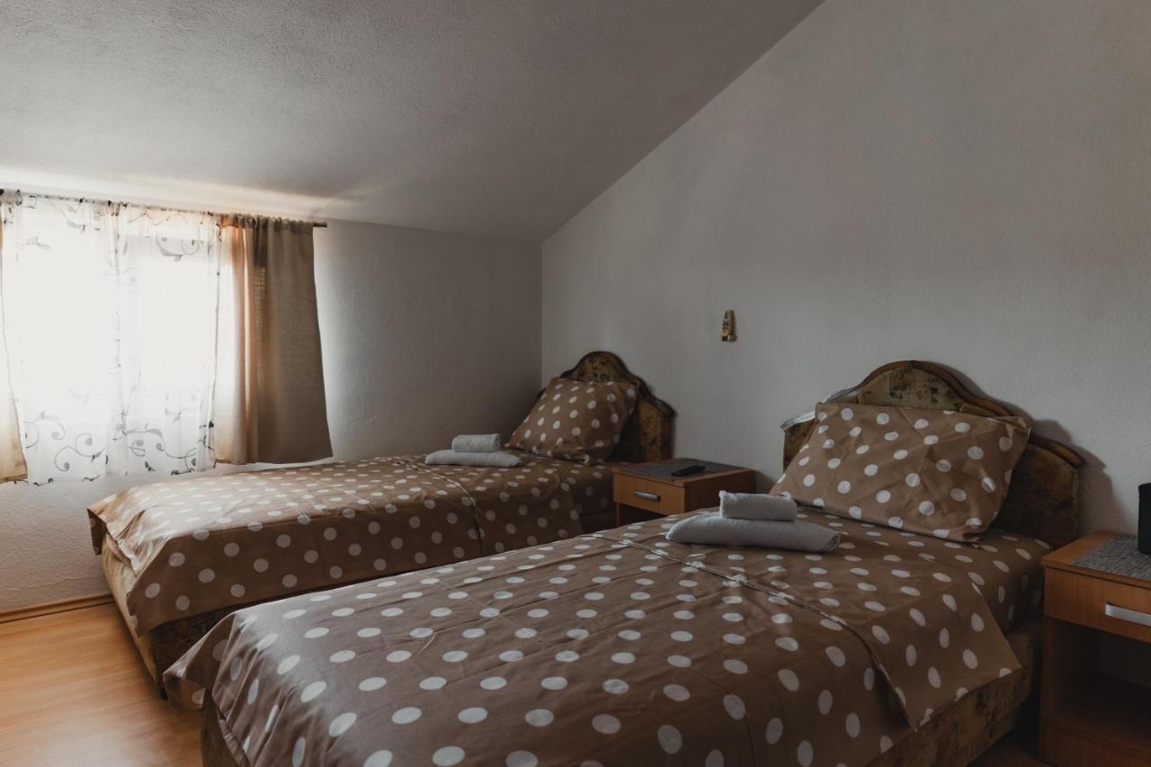 Apartments Djukic Тиват Экстерьер фото