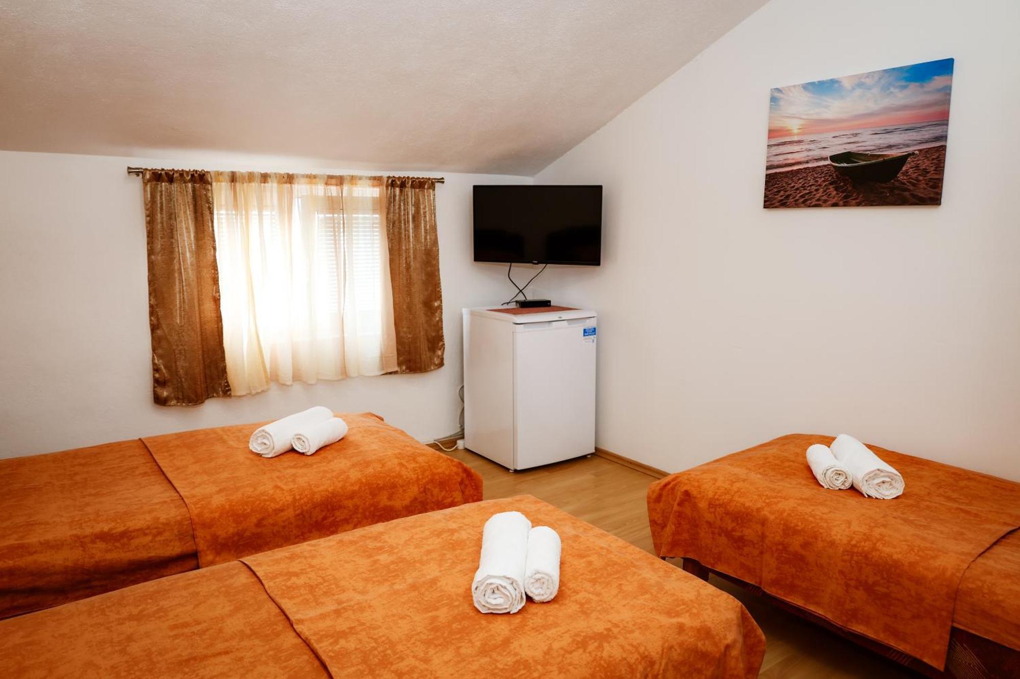 Apartments Djukic Тиват Экстерьер фото