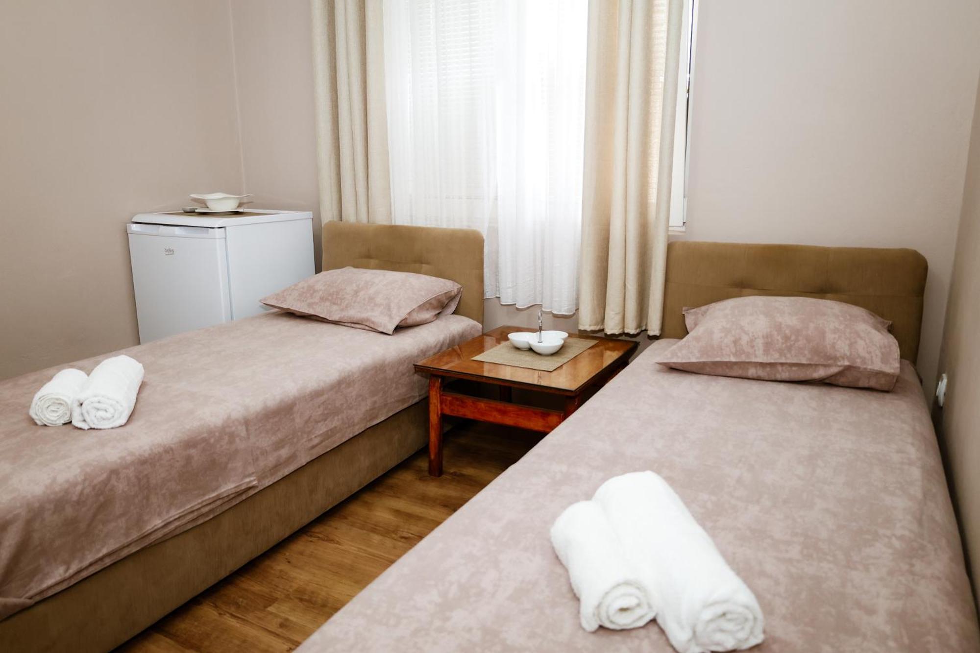 Apartments Djukic Тиват Экстерьер фото