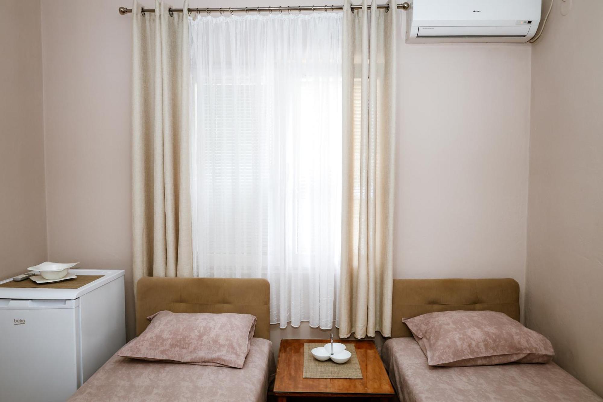 Apartments Djukic Тиват Экстерьер фото
